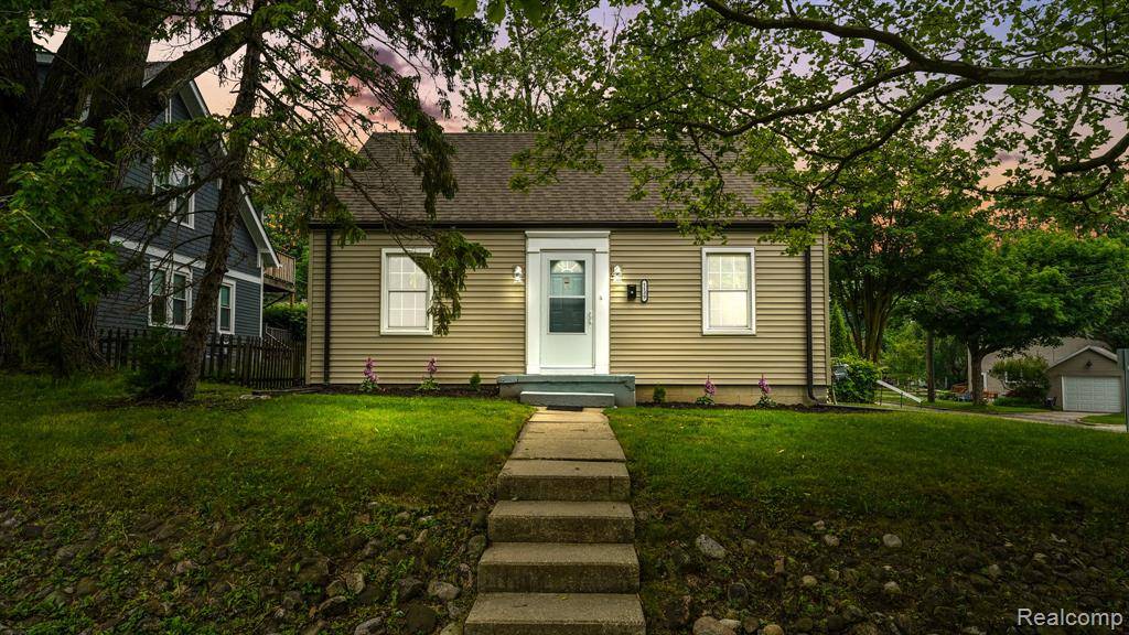 1139 S 7th Street, Ann Arbor, MI 48103 5501