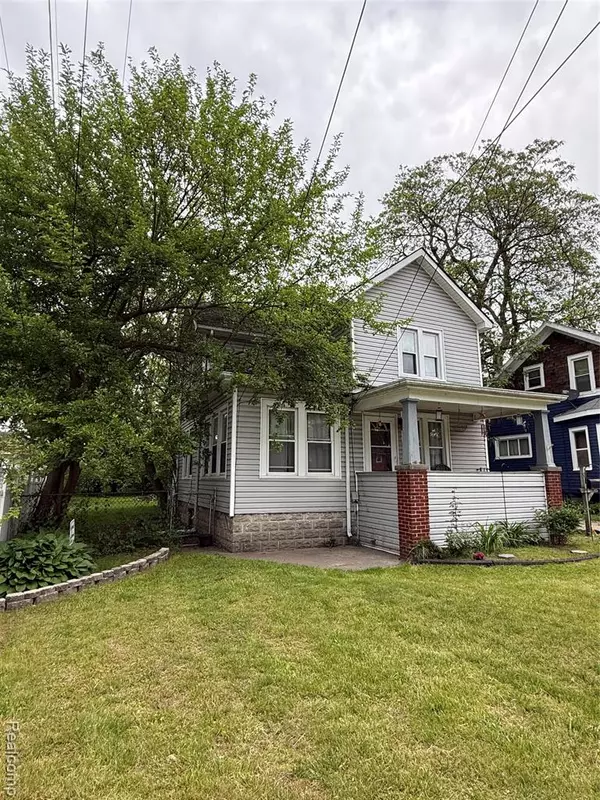 Mount Clemens, MI 48043 5505,35 GROVE PARK Street