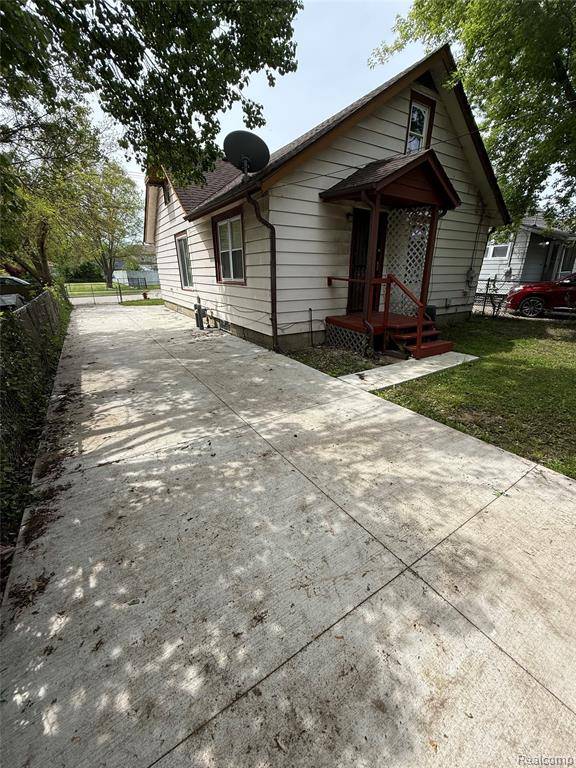 Warren, MI 48091 3043,7551 Toepfer Road