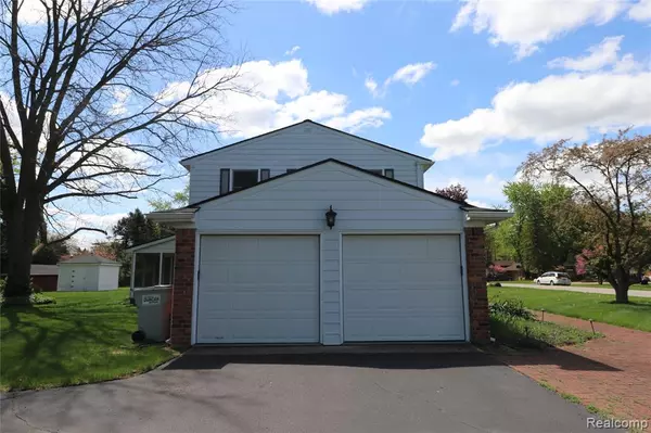 Brighton, MI 48116 8545,8161 Twilight Lane