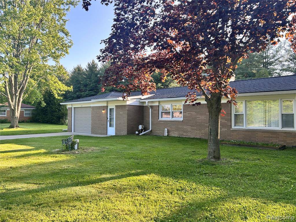 Lapeer, MI 48446 2892,205 Sterling Drive