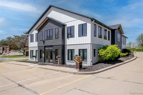 536 Perry Road, Grand Blanc, MI 48439 1483