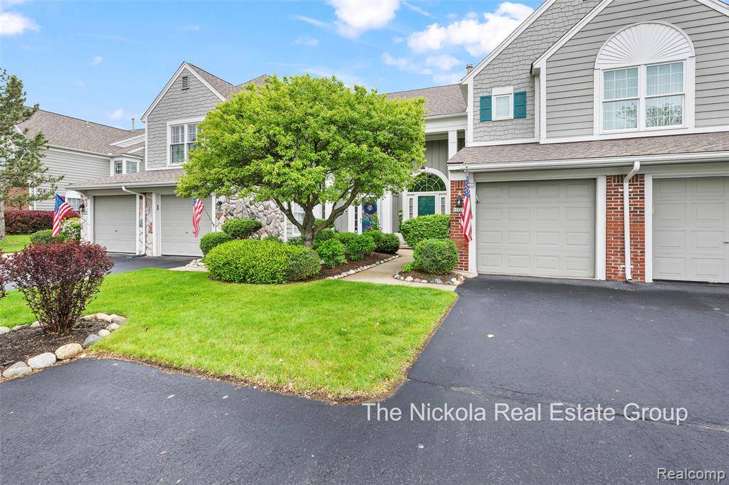 Bloomfield Hills, MI 48304 3807,2017 Eagle Pointe