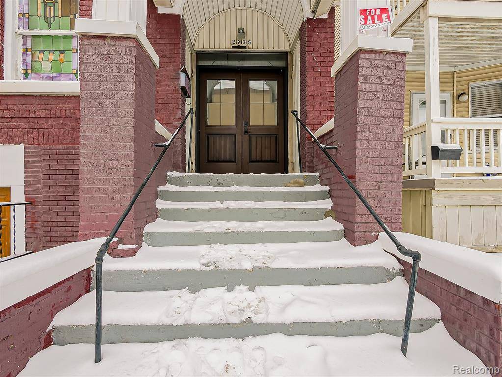 Hamtramck, MI 48212 3263,2935 YEMANS Street