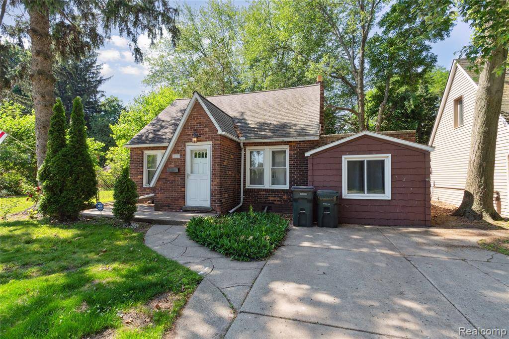 21612 Harper Lake Avenue, Clinton Township, MI 48080 4031