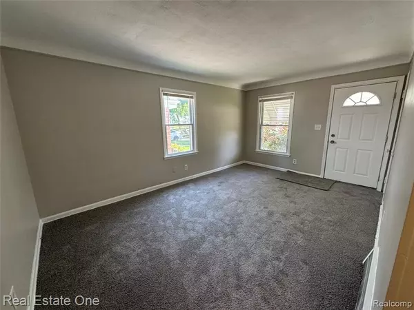 Dearborn, MI 48124 4314,3162 Chestnut Street
