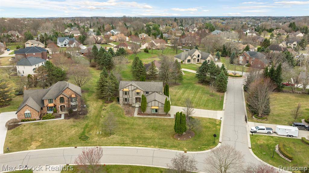 Rochester, MI 48306 4608,4070 GREENBRIAR Court