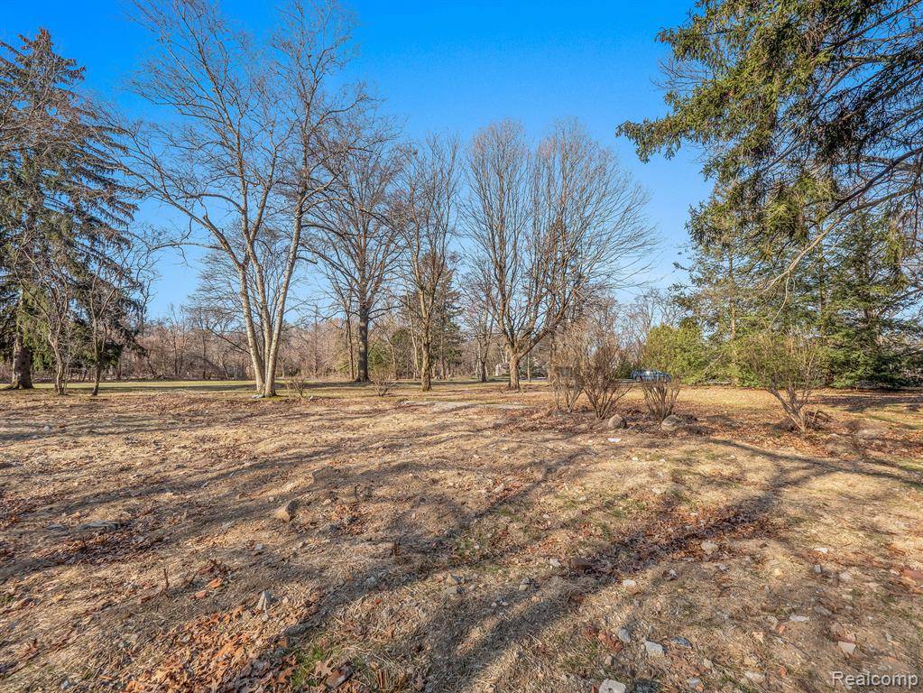 Franklin, MI 48025 1203,31050 BRIARCLIFF Road