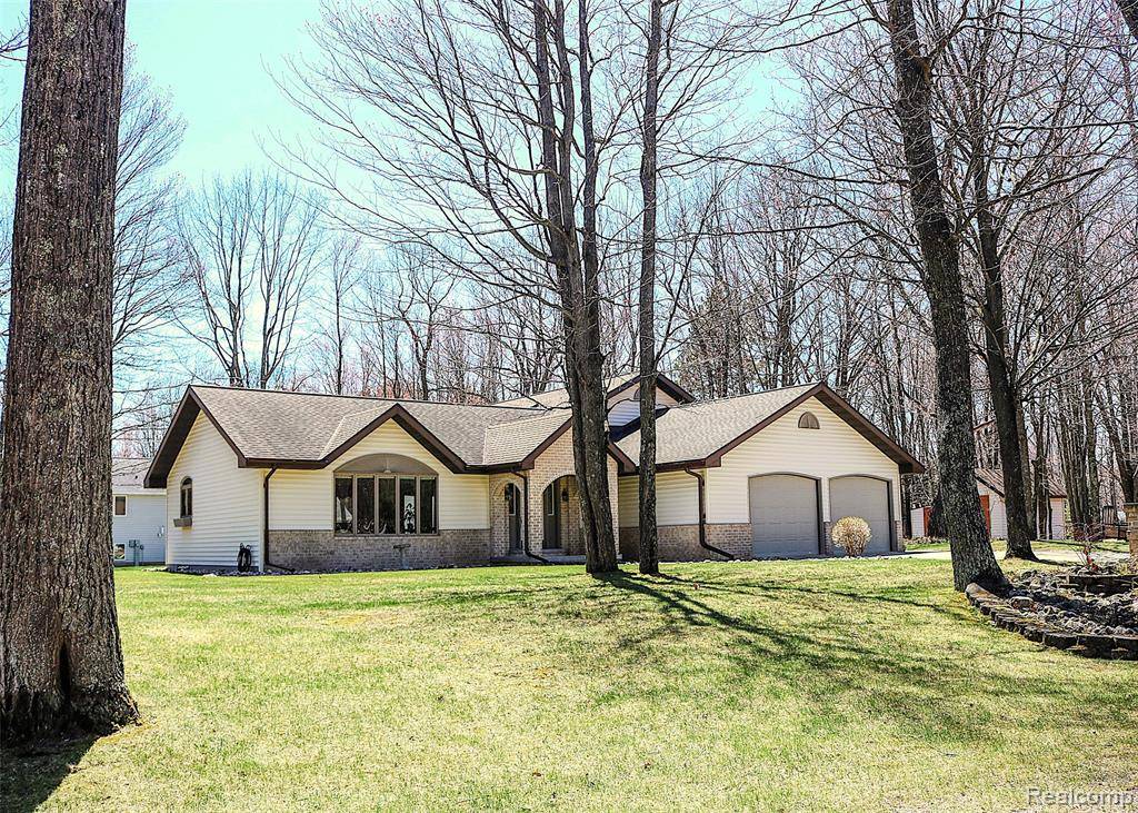 2821 3rd Avenue, Gladstone, MI 49837 2164