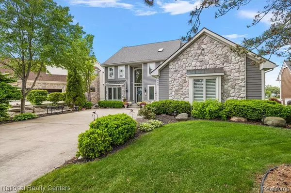 Commerce Twp, MI 48382 1958,3448 Circle Drive
