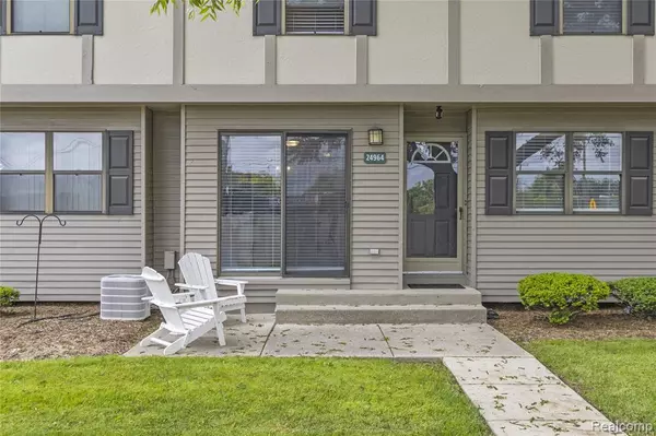 24964 Auburn Lane,  Southfield,  MI 48033 4860