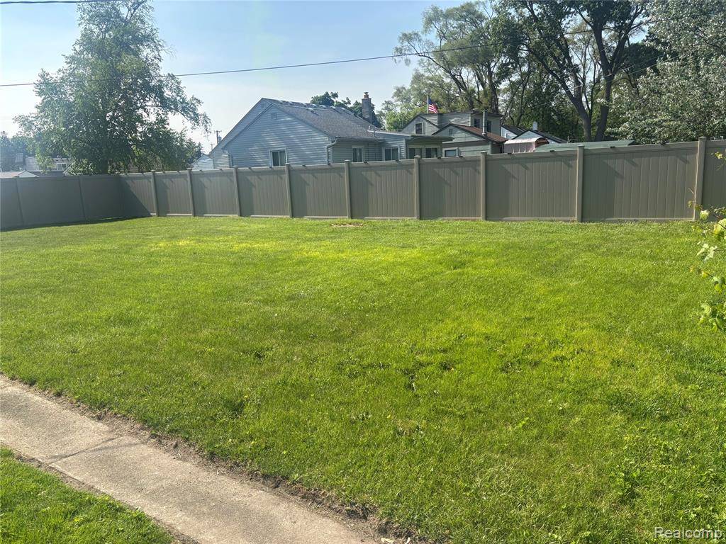 Warren, MI 48091 2760,21006 Dean Street