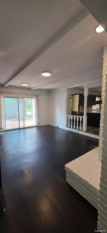 Birmingham, MI 48009 1774,932 PIERCE Street