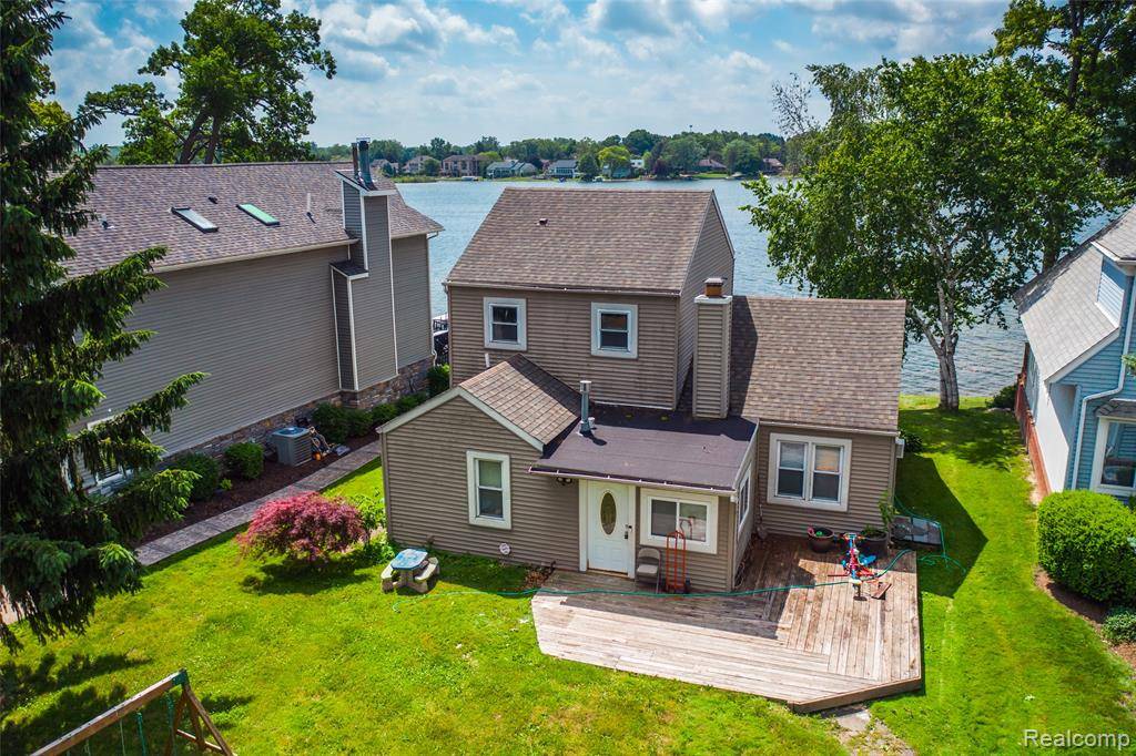 8605 Edgewood Park Drive, White Lake, MI 48382 4442