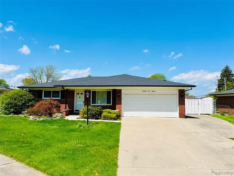 35455 Alta Vista Drive, Sterling Heights, MI 48312 4403