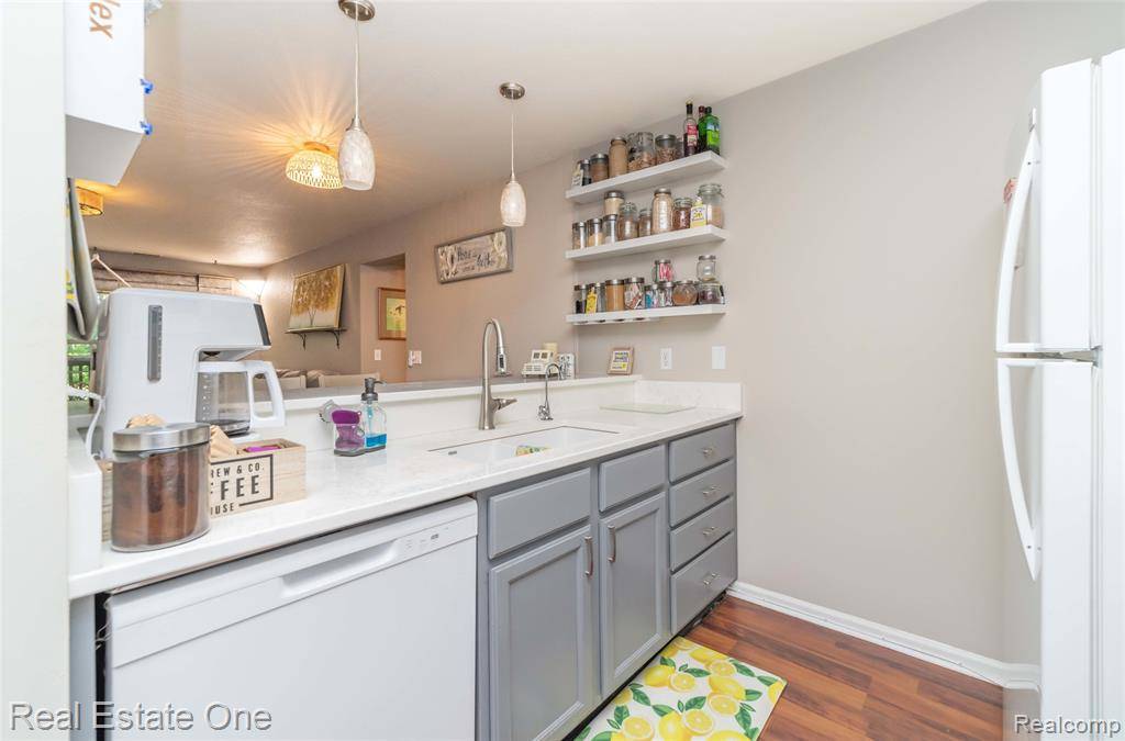 Fenton, MI 48430 8880,12267 Saint Andrews Way