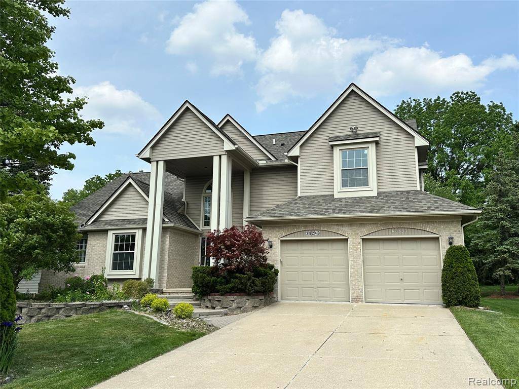 Farmington Hills, MI 48331 2937,28240 GOLF POINTE Boulevard