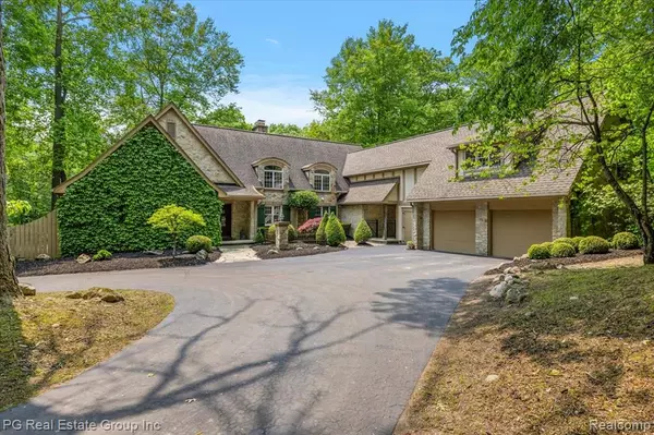 Oxford, MI 48370 2443,2536 ADDISON HILLS Court