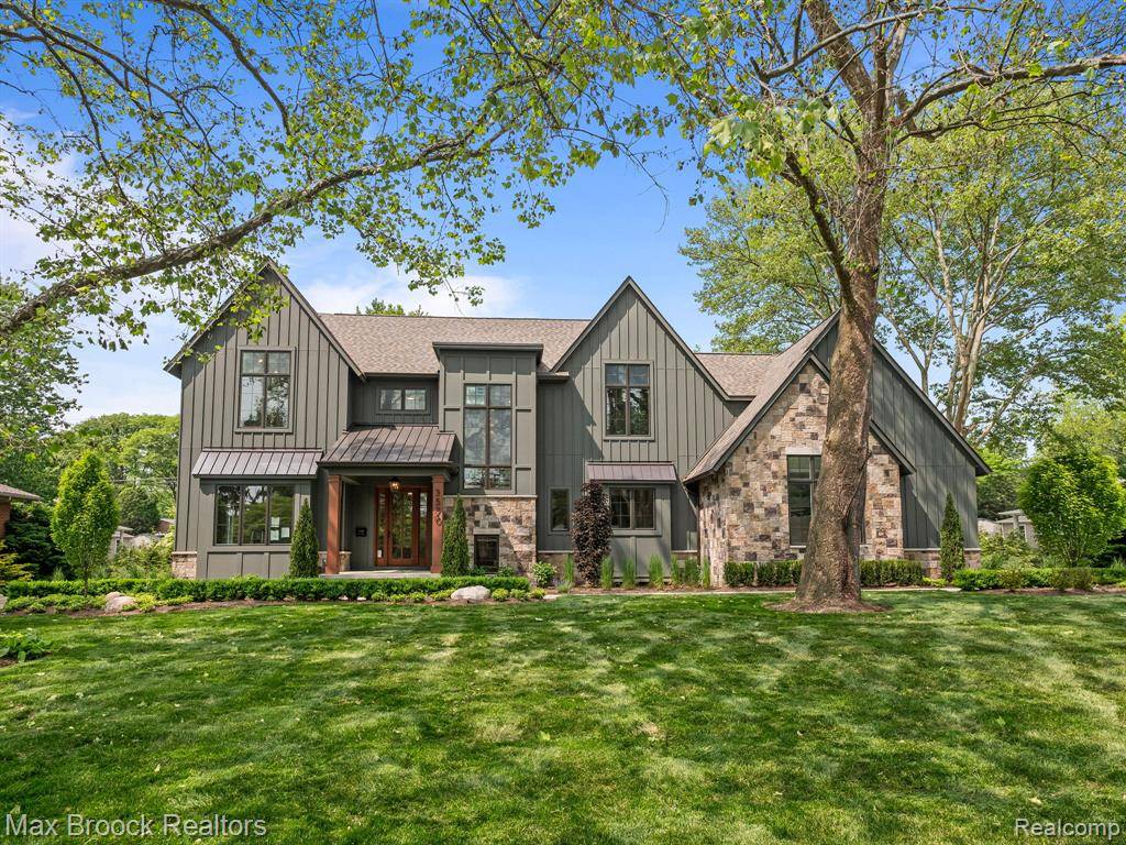 3570 BERKSHIRE Drive, Bloomfield Hills, MI 48301 4036