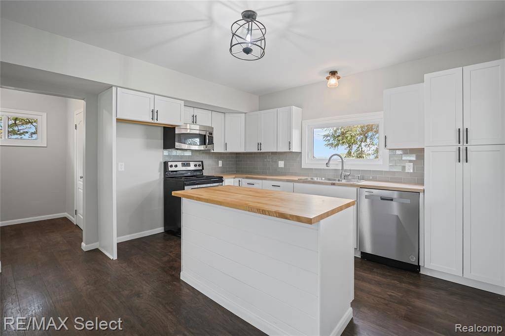 Lennon, MI 48449 9503,10987 Copas Road