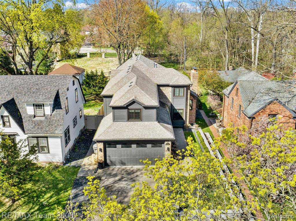 Dearborn, MI 48124 2129,636 Morley Court