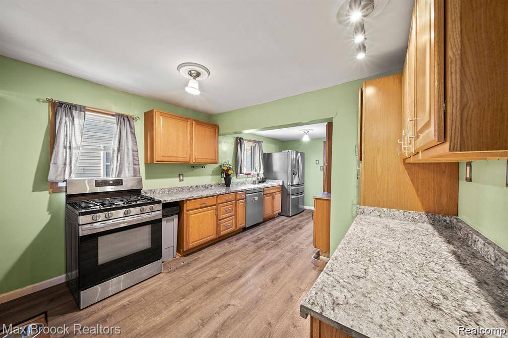 Taylor, MI 48180 2635,7713 Jackson Street