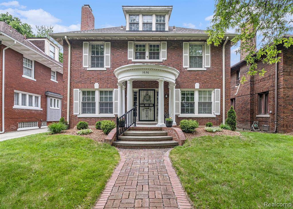 1656 W BOSTON Boulevard, Detroit, MI 48206 1727