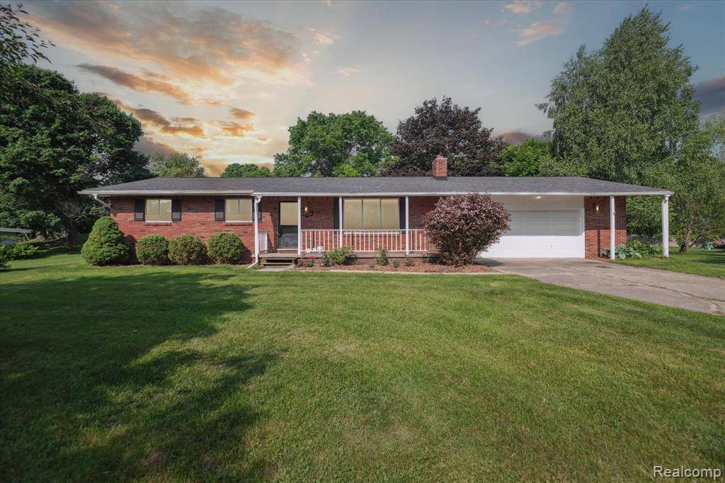 229 Hillview Terrace, Fenton, MI 48430 3525