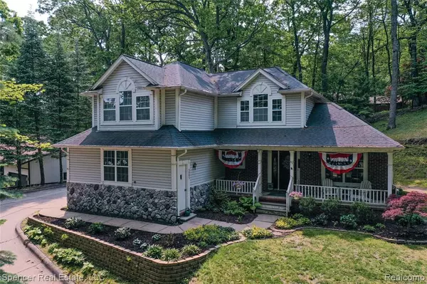 5005 Mohawk Avenue,  Clarkston,  MI 48348 3329