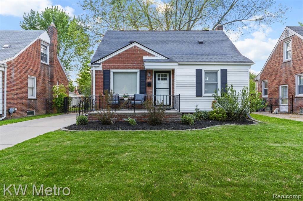2939 N Connecticut Avenue, Royal Oak, MI 48073 3532