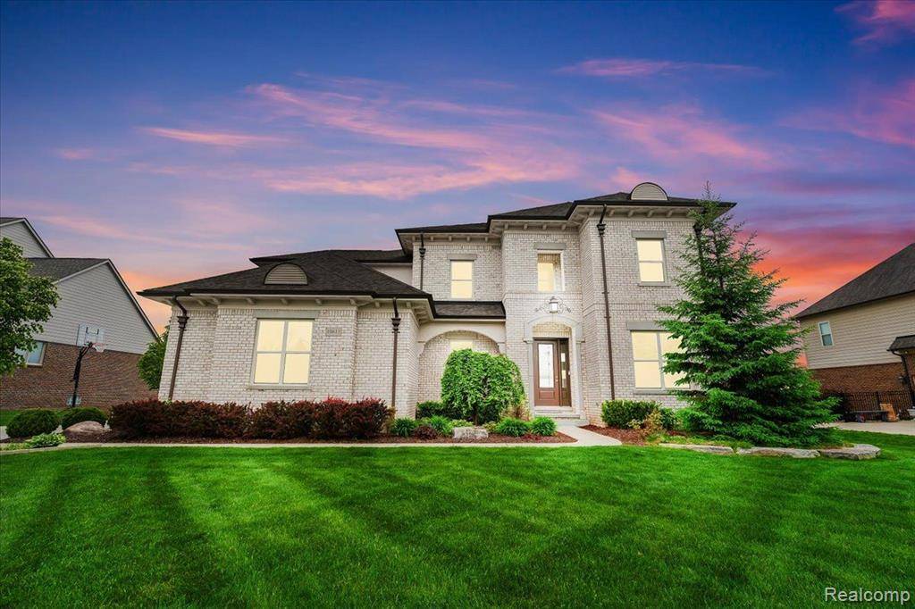 10611 STONEY POINT Drive, South Lyon, MI 48178 9645