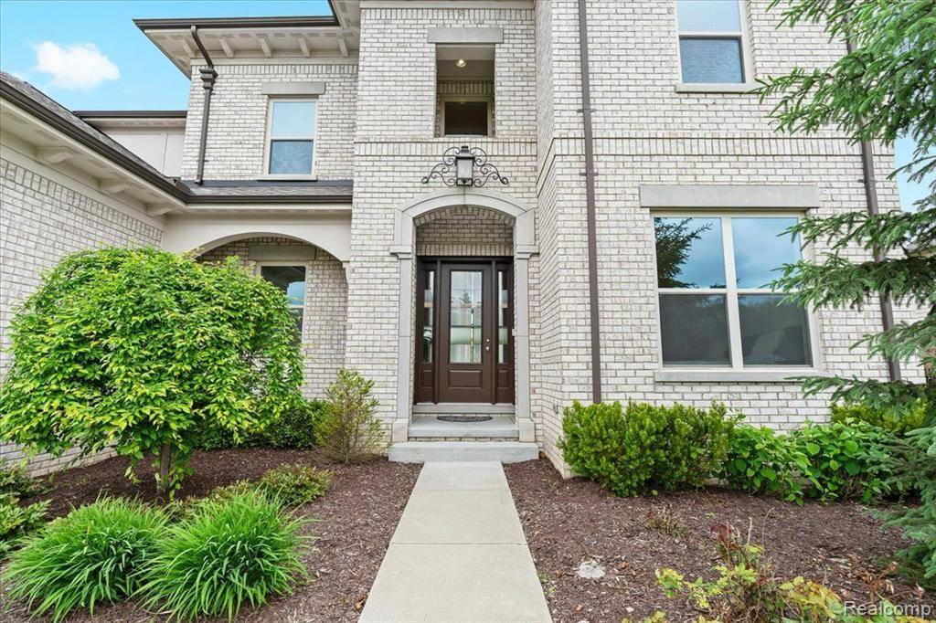 South Lyon, MI 48178 9645,10611 STONEY POINT Drive