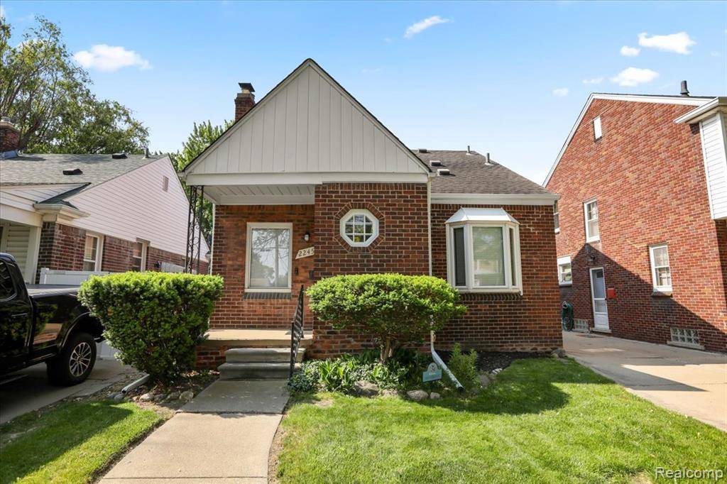 2245 Vinewood Street, Wyandotte, MI 48192 4829