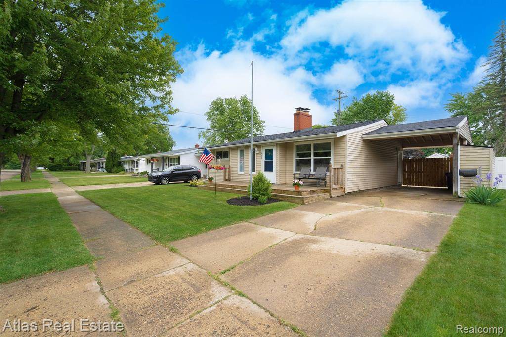 Davison, MI 48423 1802,408 Balsam Drive