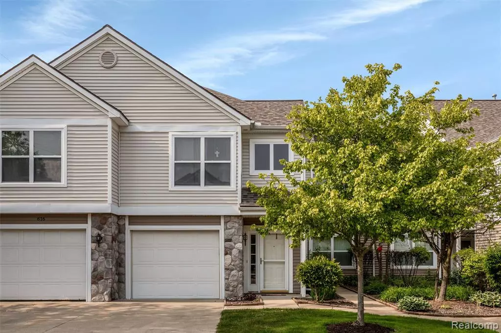 Chelsea, MI 48118 1470,612 Riverstone Lane