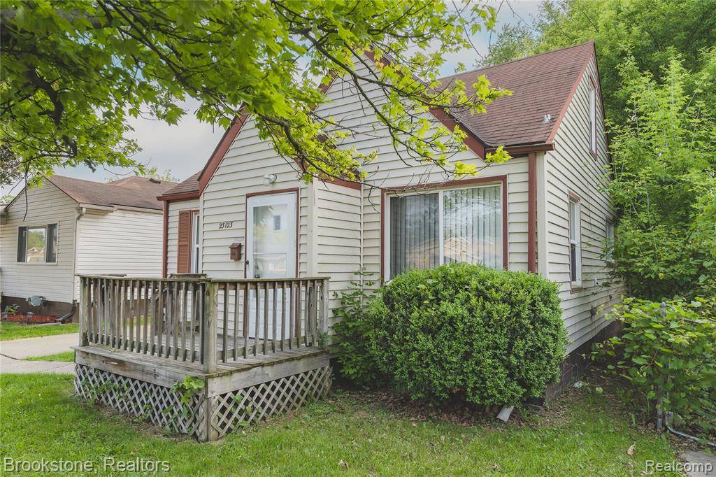 Eastpointe, MI 48021 1872,23123 Lambrecht Avenue