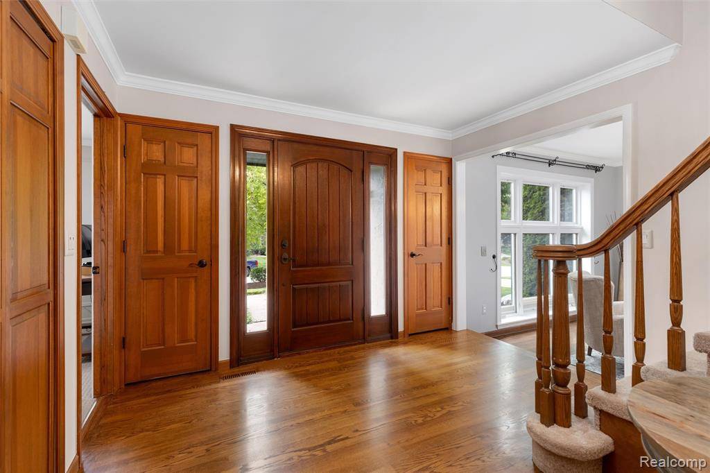 Rochester Hills, MI 48309 2327,793 Box Canyon Court