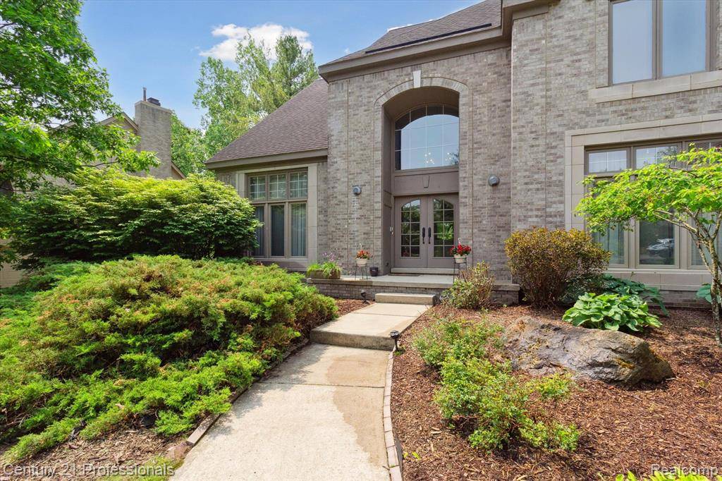 West Bloomfield, MI 48322 3027,6642 Carlyle Court