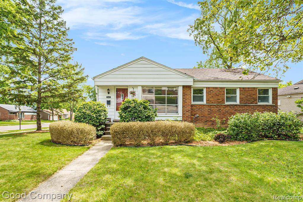 31667 Folkstone Drive, Farmington, MI 48336 2515