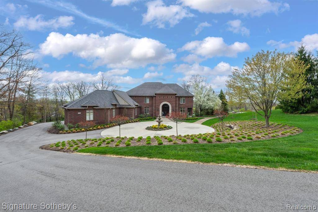 5001 FOREST VALLEY, Clarkston, MI 48348