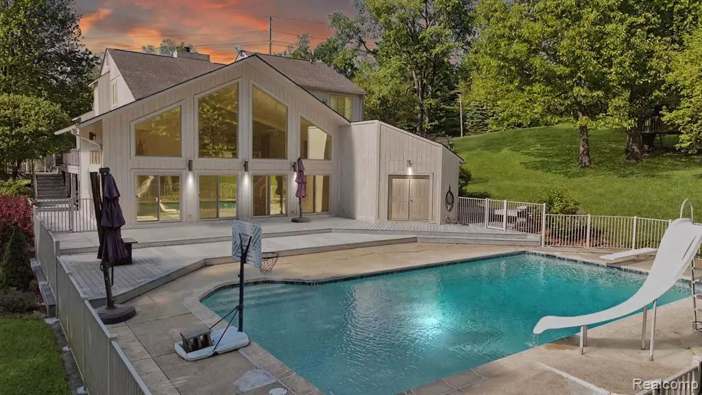 197 Skyline Drive, Milford, MI 48380 3962