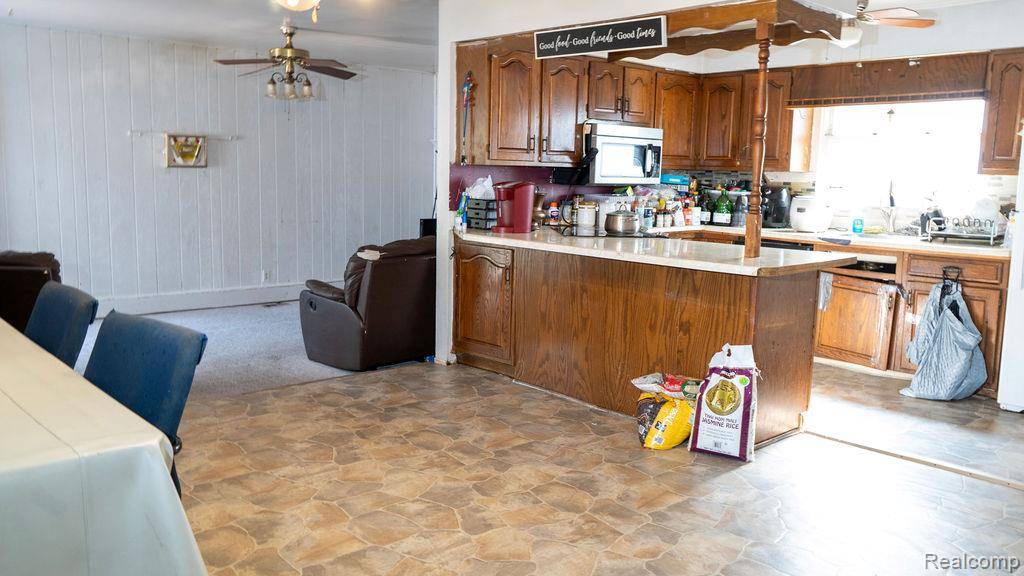 Lansing, MI 48911 2506,4107 Windward Drive