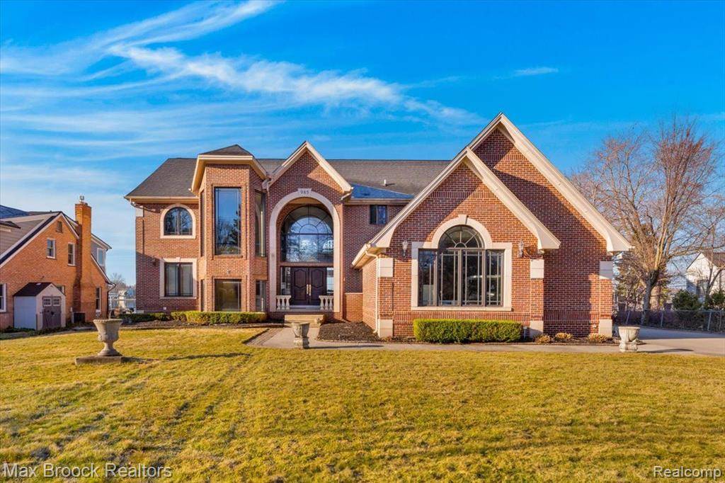 Pontiac, MI 48341 1819,985 JAMES K Boulevard