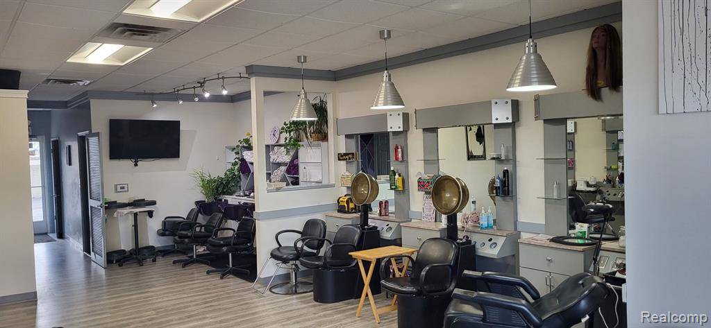 Warren, MI 48088 3866,14148 E 12 Mile Rd Road