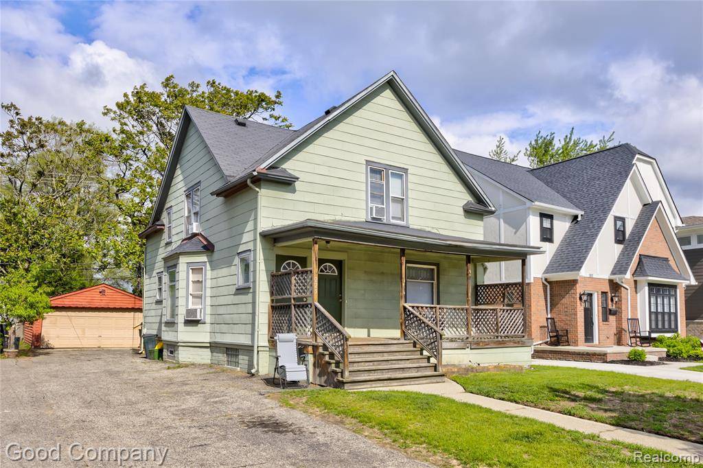 225 N CENTER Street, Royal Oak, MI 48067 1701