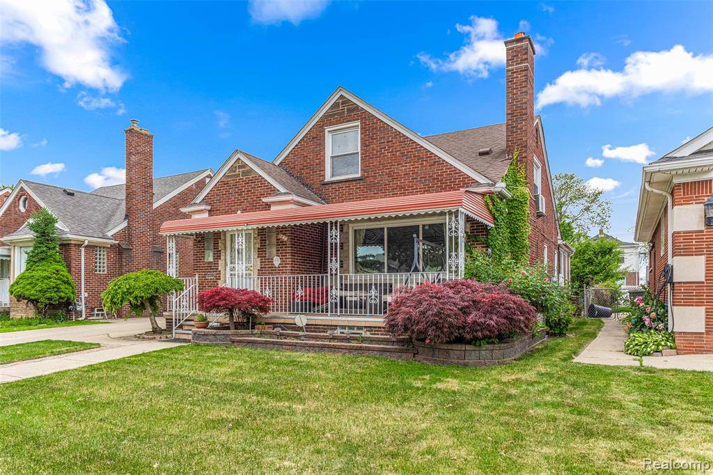 Dearborn, MI 48126 2325,5835 Oakman Boulevard