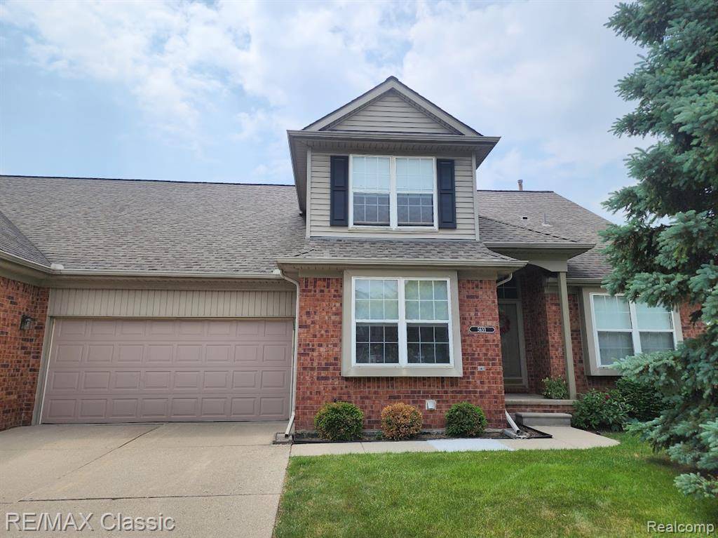 5659 Victory Circle, Sterling Heights, MI 48310 7705