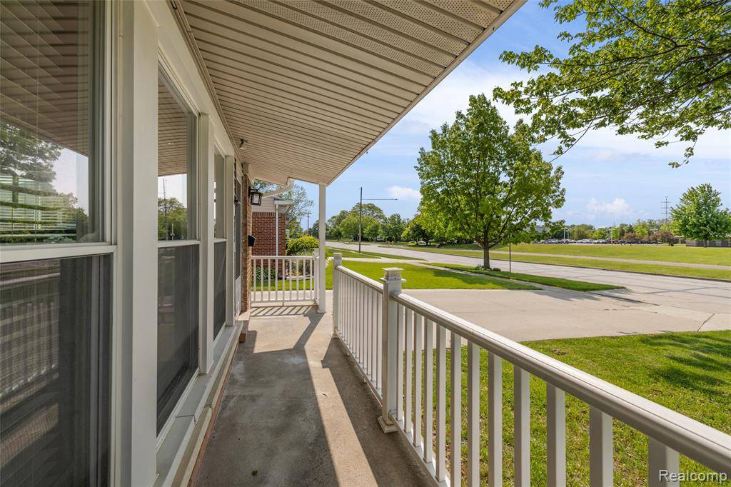 Warren, MI 48092 1187,5115 Arden Avenue