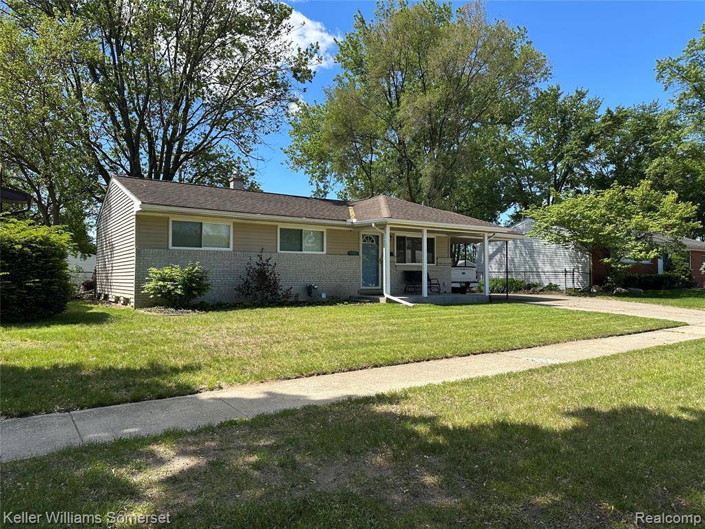 Sterling Heights, MI 48313 2462,11926 Lori Drive