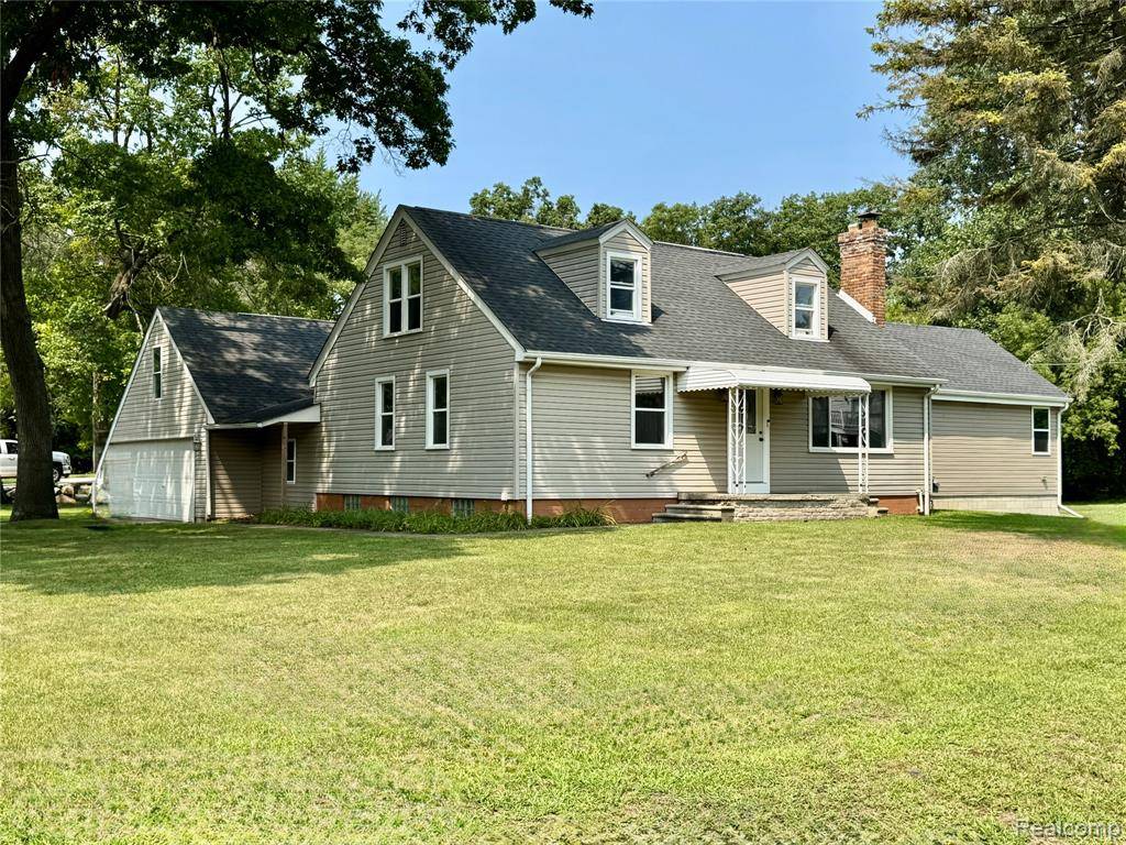 300 Plumstead Road, Waterford, MI 48327 2652